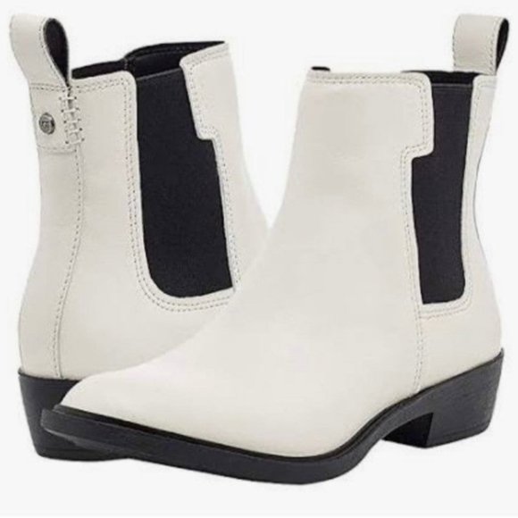 Ugg boots - Picture 1 of 6